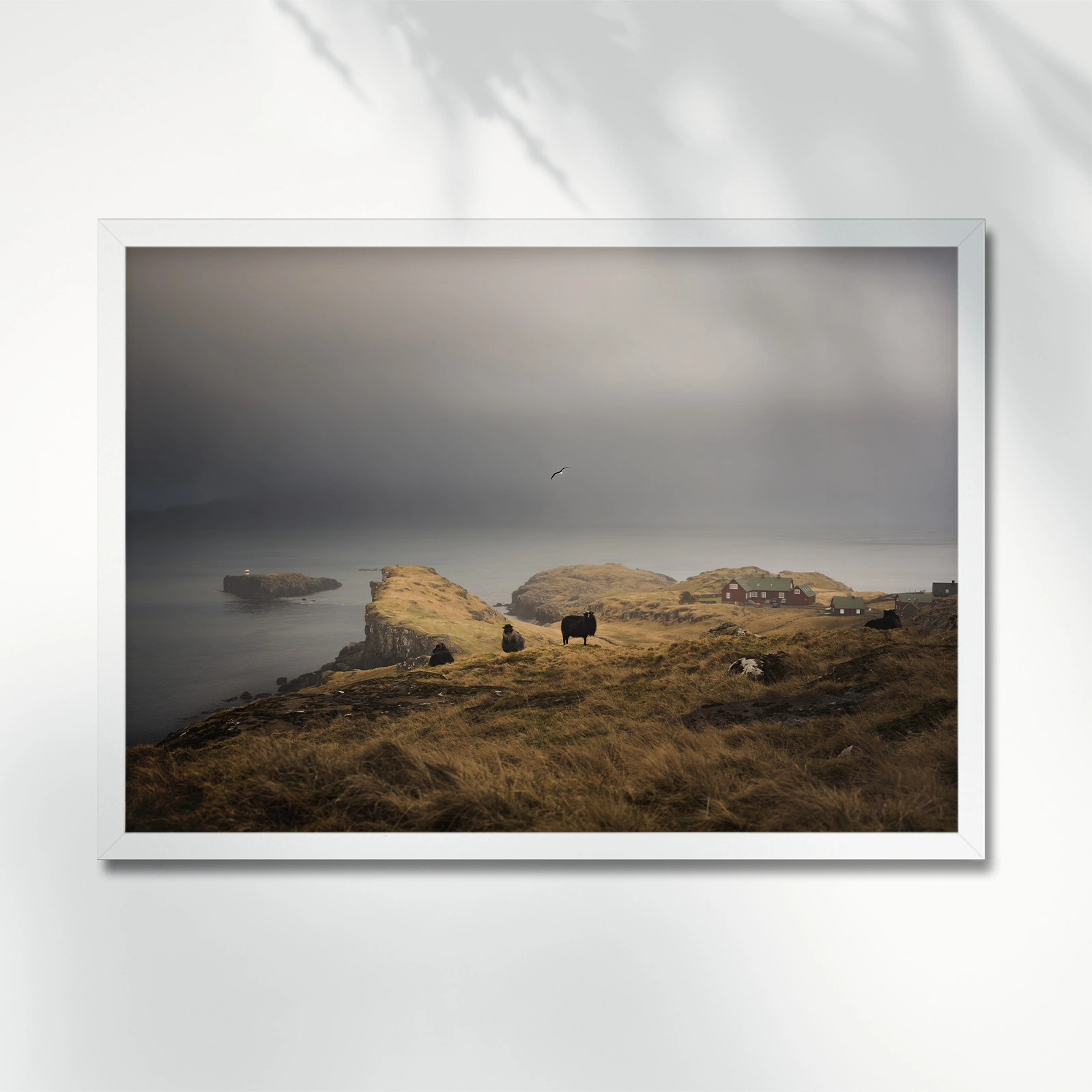 hoyvik-coast-lighthouse-poster-frame-0073
